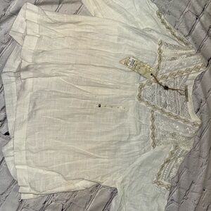 Buckle Cream and Tan Short Sleeve Pleated Blouse with Bib Collar